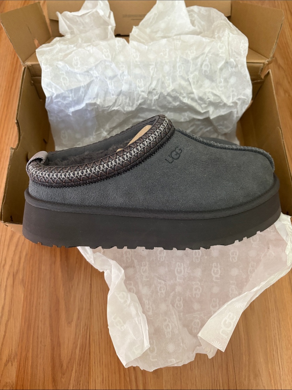 UGG Women’s Tazz II Platform Slippers
